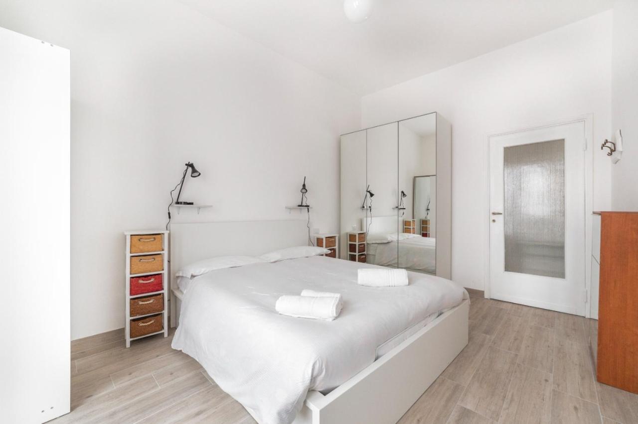 Sant'Ambrogio Bright Apartment With Terrace Milano Eksteriør bilde